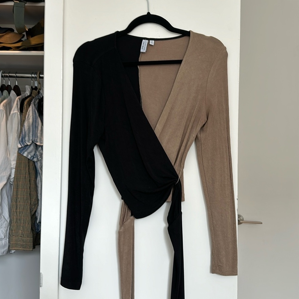 & Other Stories Color Block Black & Tan Long Sleeve Top